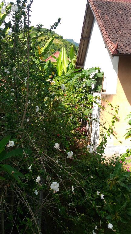 Santa Fe Homestay & Warong Amed  Exterior photo