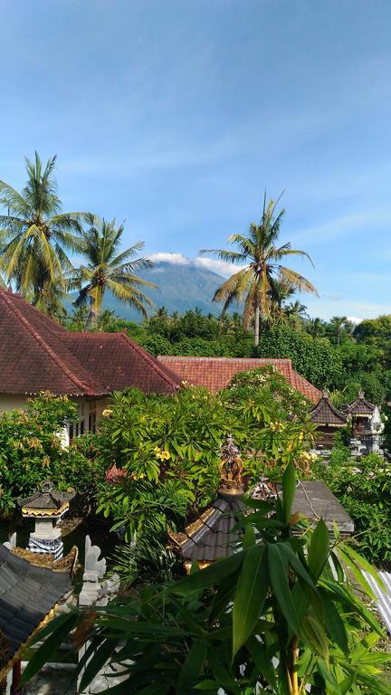 Santa Fe Homestay & Warong Amed  Exterior photo
